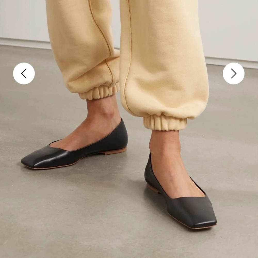 Aeyde Gina flats in great condition